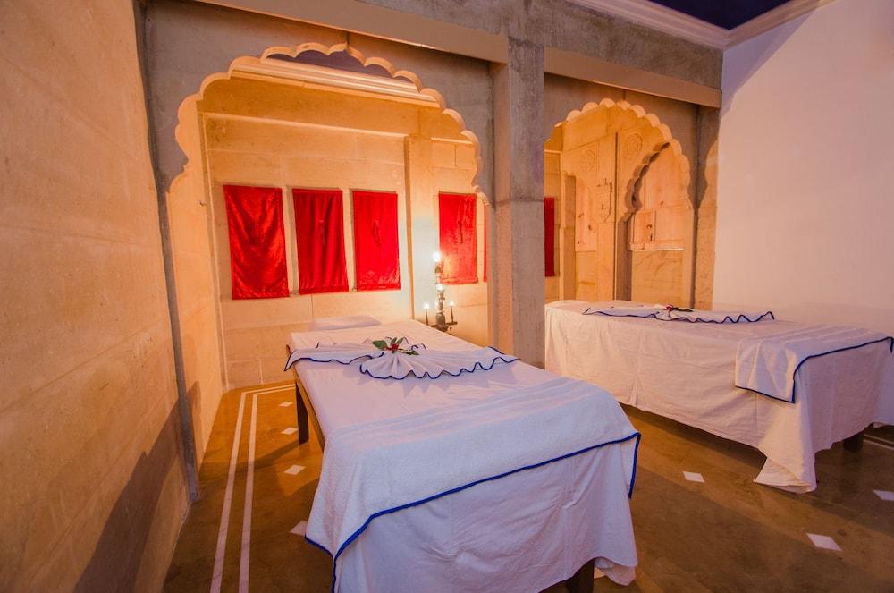 Hotel Rang Mahal Jaisalmer Exteriör bild